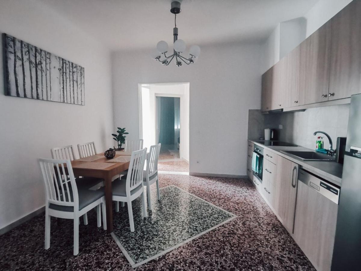 Rodies Apartment Chalkís المظهر الخارجي الصورة