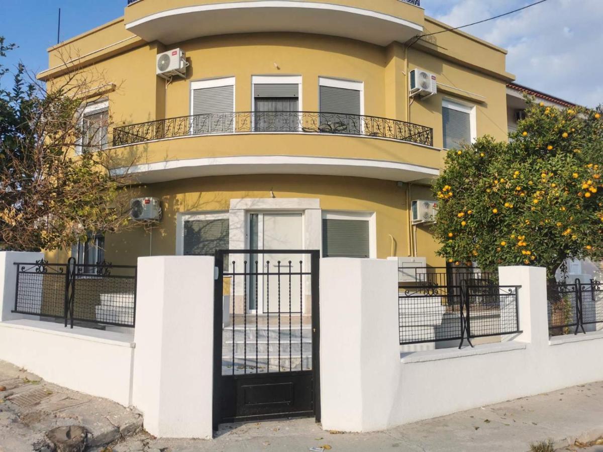 Rodies Apartment Chalkís المظهر الخارجي الصورة