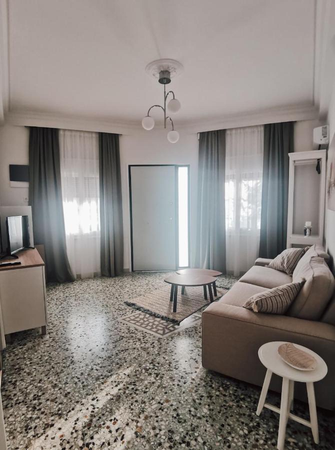 Rodies Apartment Chalkís المظهر الخارجي الصورة